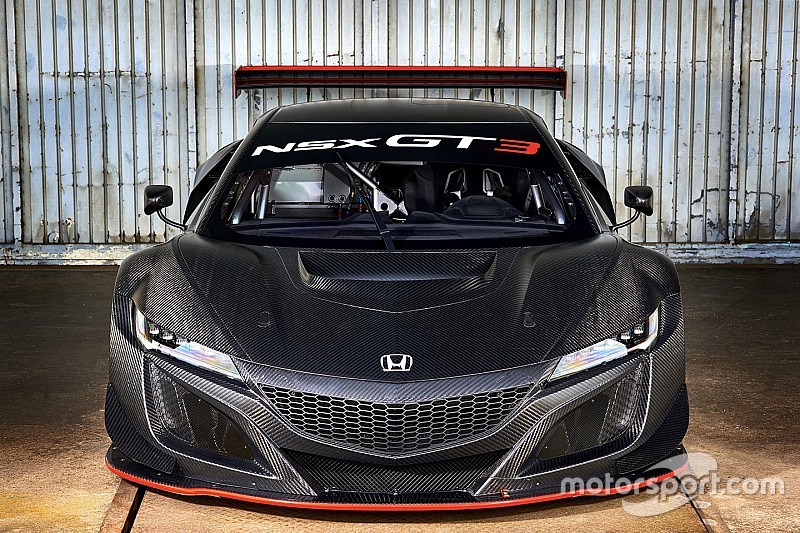 Honda zet fabrieks-NSX in tijdens FIA GT World Cup