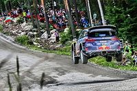 La salud de su copiloto deja fuera a Ogier del s&aacute;bado de Finlandia 