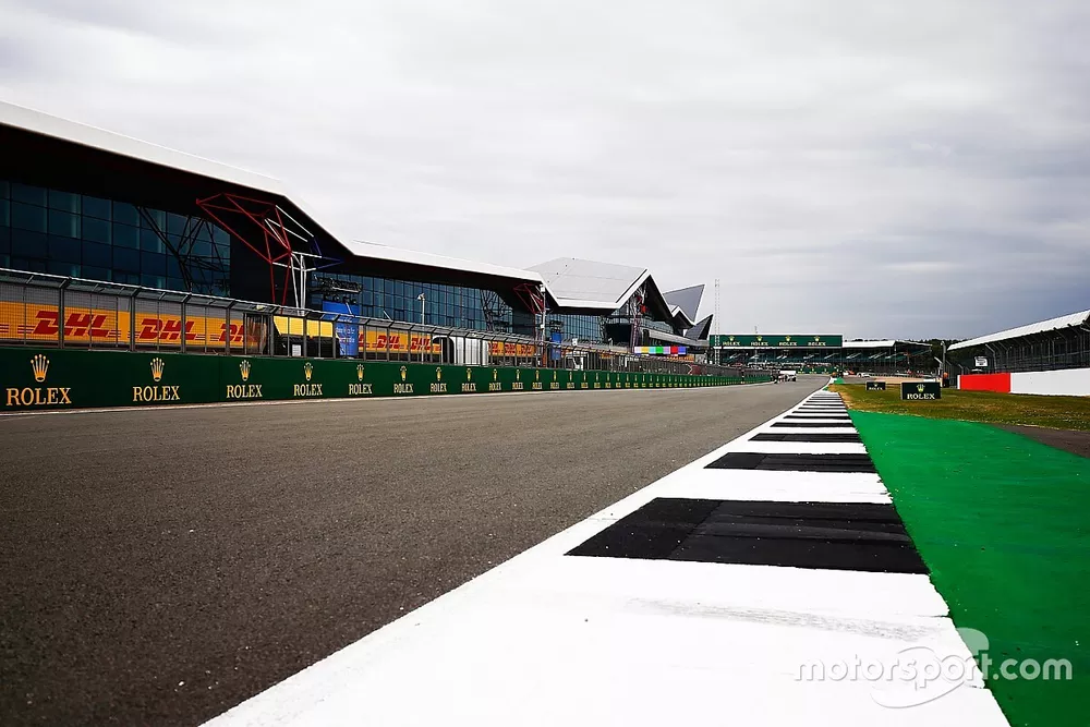 The Silverstone Wing and circuit detail of the pit straight