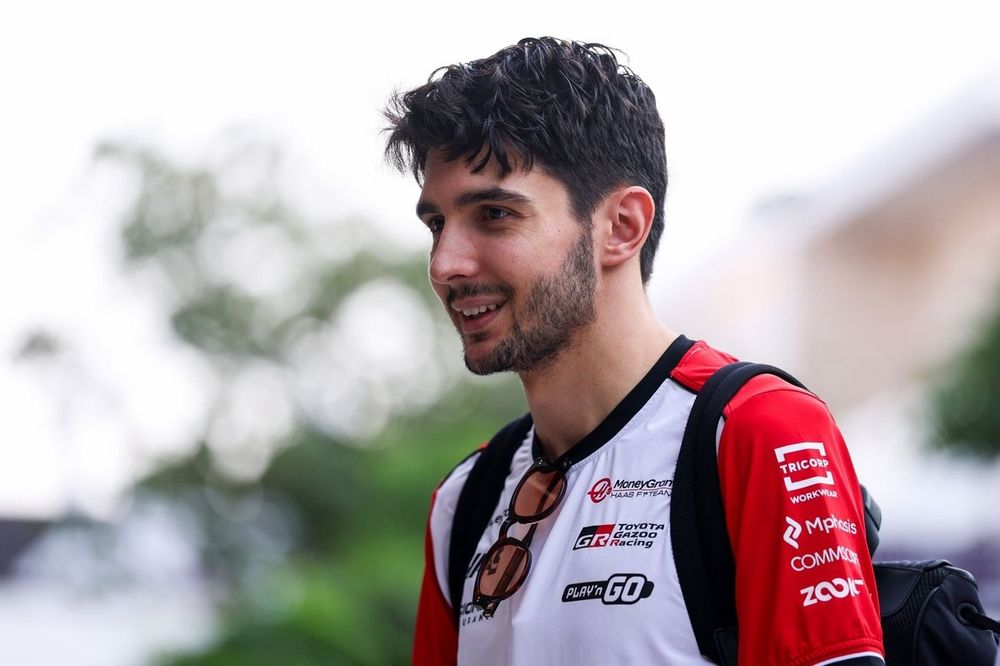 Esteban Ocon dá pistas sobre projeto pessoal relacionado à Marvel para o fim do ano