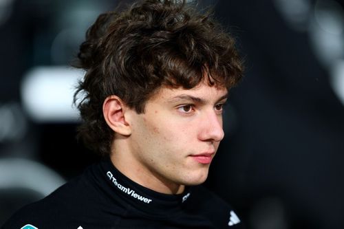 Mercedes reacciona oficialmente al acoso sobre Antonelli