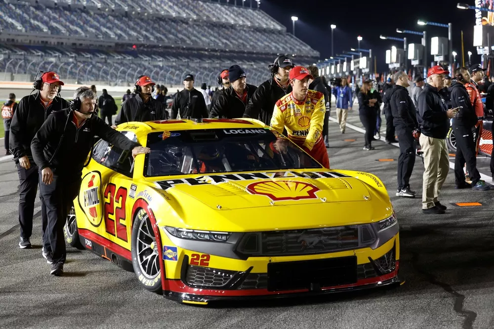 Joey Logano, Team Penske, Shell Pennzoil Ford Mustang