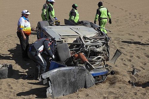 Bathurst 12 Hour: Huge crash cuts Friday practice short