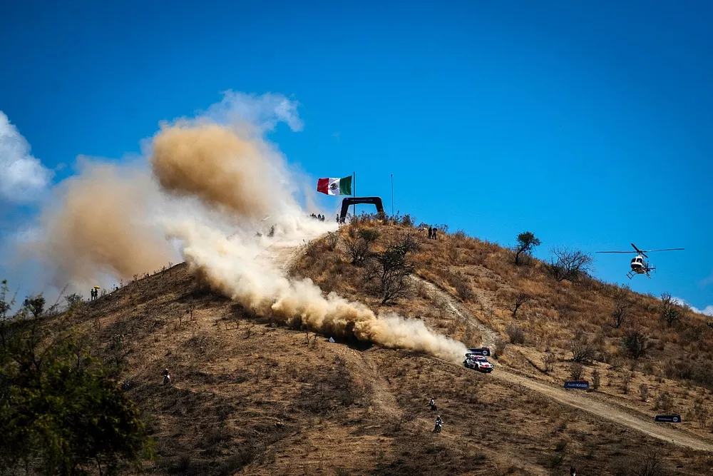 S&eacute;bastien Ogier, Vincent Landais, Toyota Gazoo Racing WRT Toyota GR Yaris Rally1