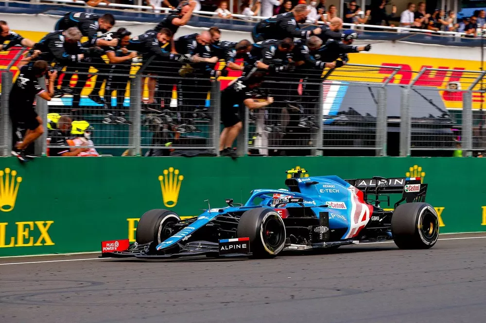 Le vainqueur Esteban Ocon, Alpine A521