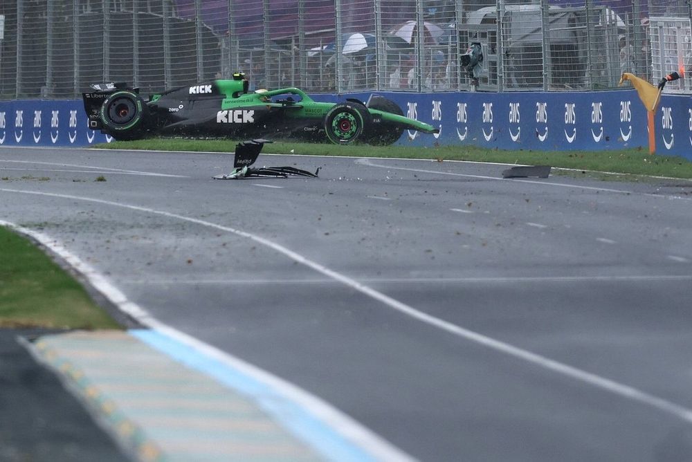 Gabriel Bortoleto, Sauber crash
