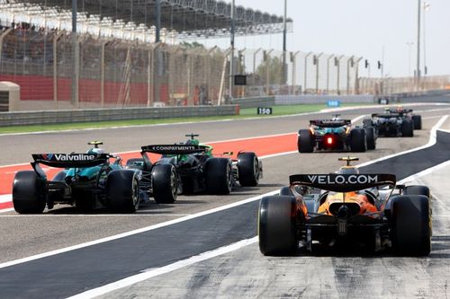 EXCLUSIVO F1: Domenicali quer equilíbrio "crucial" entre fabricantes para motores de 2026