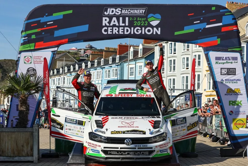 Finish podium.JPG