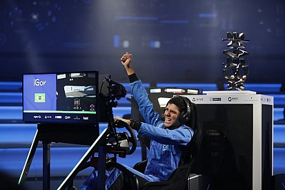 Brasileiro vence competição e entra para time da McLaren de eSports