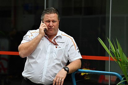 Zak Brown pede urgência para definição de teto de gastos na F1