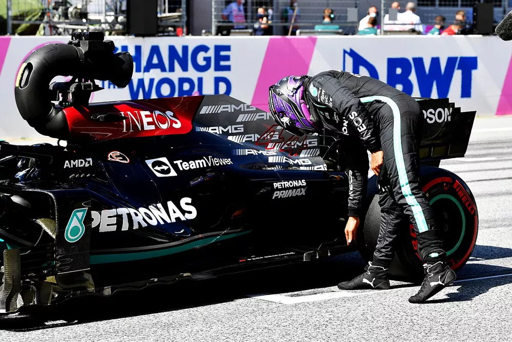 Lewis Hamilton, Mercedes, in Parc Ferme after Qualifying
