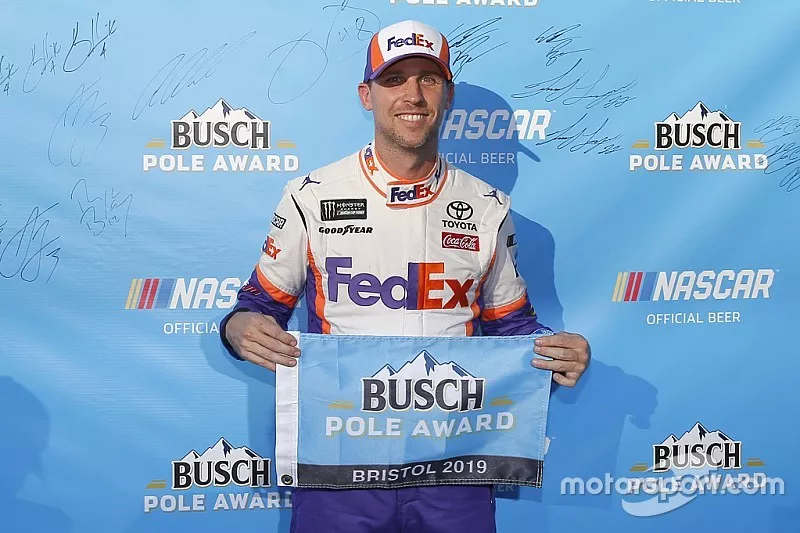 Pole Award Winner Denny Hamlin, Joe Gibbs Racing, Toyota Camry FedEx Freight