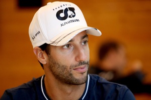 daniel-ricciardo-alphatauri.jpg