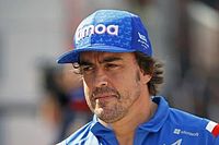 As&iacute; le dese&oacute; suerte Alpine a Fernando Alonso en Aston Martin