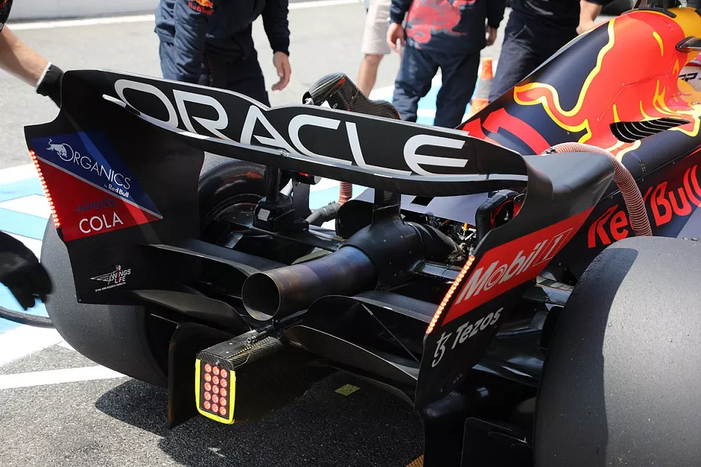 Red Bull Racing RB18 rear wing detail