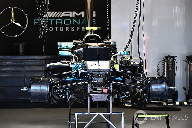 Mercedes-AMG F1 W09 EQ Power+ en el garaje
