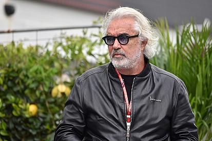 Briatore entende troca de chefia da Ferrari: “Precisavam mudar”