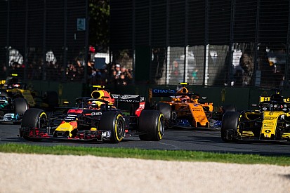 Verstappen: TV izleyicisi olsam "sıkıcı" Avustralya GP'sini izlemezdim