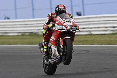 Misano WSBK: Savadori leads Aprilia 1-2 in Friday practice