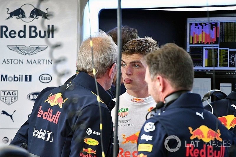 El Dr. Helmut Marko, consultor de Red Bull Motorsport y Max Verstappen, Red Bull Racing