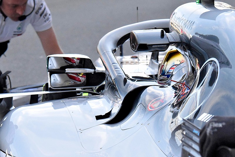 Mercedes: Hamilton ha girato con un doppio specchietto retrovisore per la FIA