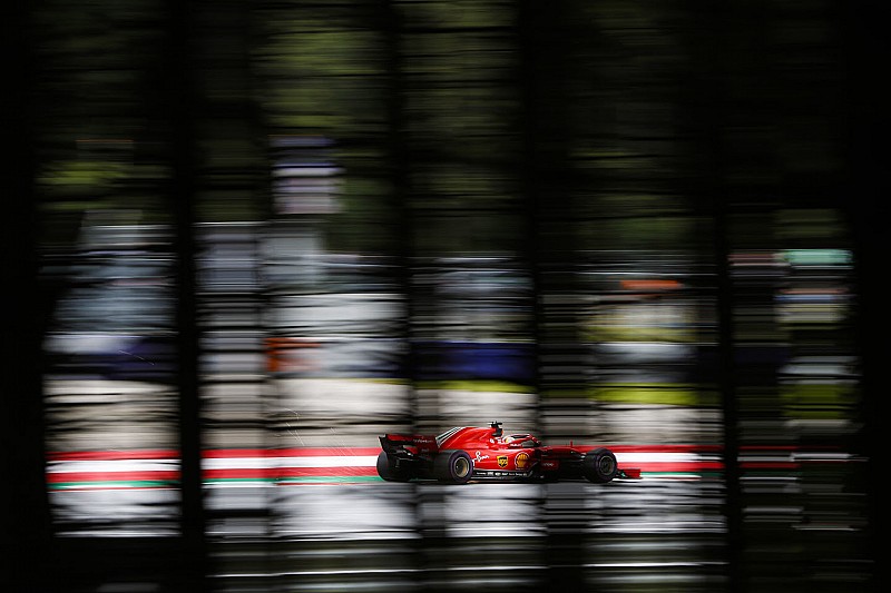 Vettel nem aggódik a Mercedes pénteki tempója miatt