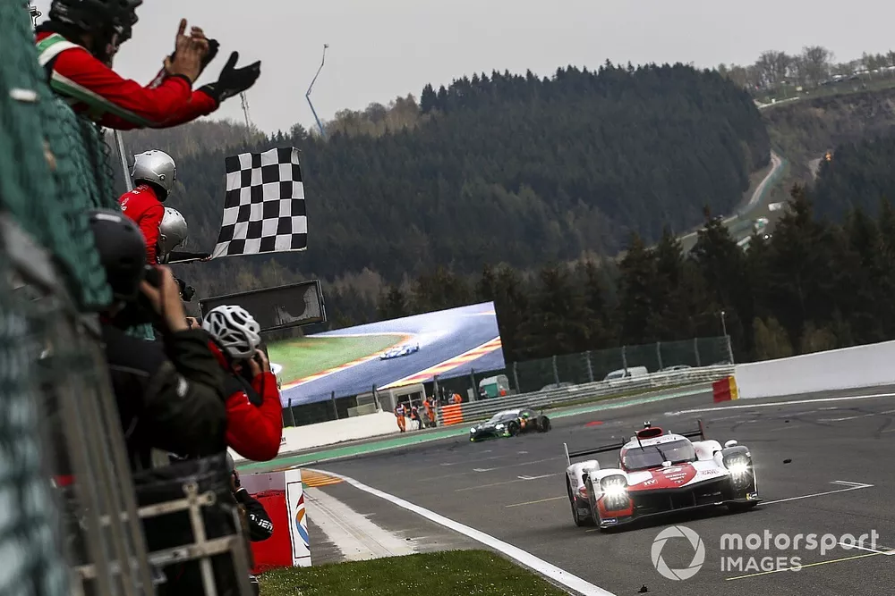 Winnner #8 Toyota Gazoo Racing Toyota GR010 - Hybrid: S&eacute;bastien Buemi, Kazuki Nakajima, Brendon Hartley