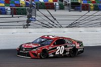 Bell supera a Logano para ganar en el Daytona Road Course