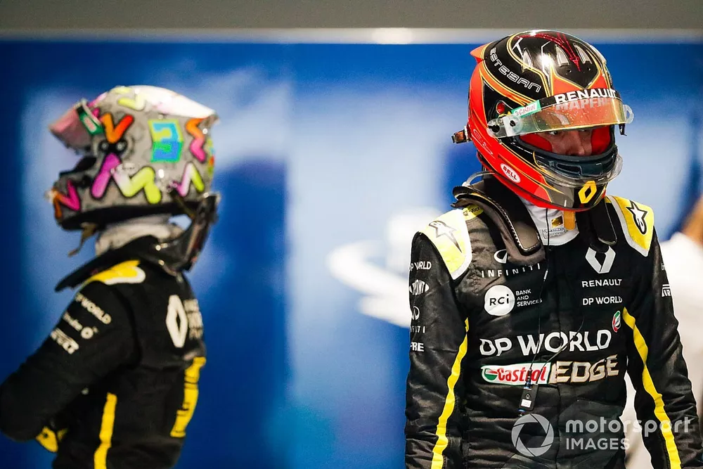 Daniel Ricciardo, Renault F1, et Esteban Ocon, Renault F1, dans le parc ferm&eacute;