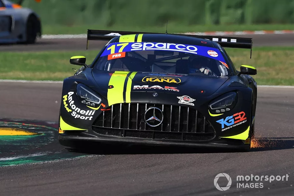#17 Antonelli Motorsport, Mercedes AMG GT3: Kikko Galbiati, Matteo Cressoni