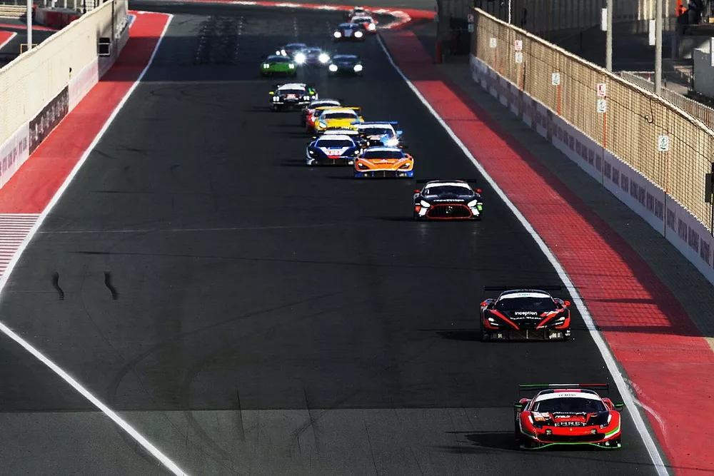 #55 Rinaldi Racing Ferrari 488 GT3: Rino Mastronardi, David Perel, Davide Rigon