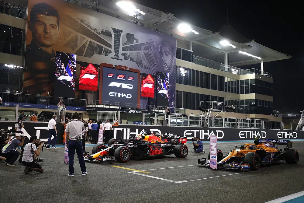 Polesitter Max Verstappen, Red Bull Racing RB16B 