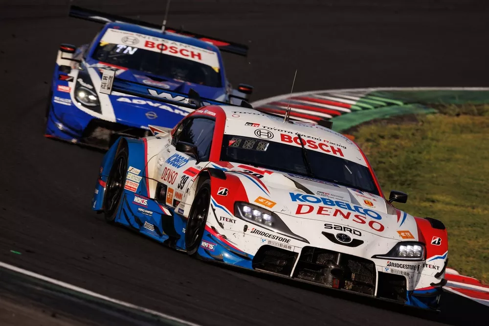 #39 DENSO KOBELCO SARD GR Supra