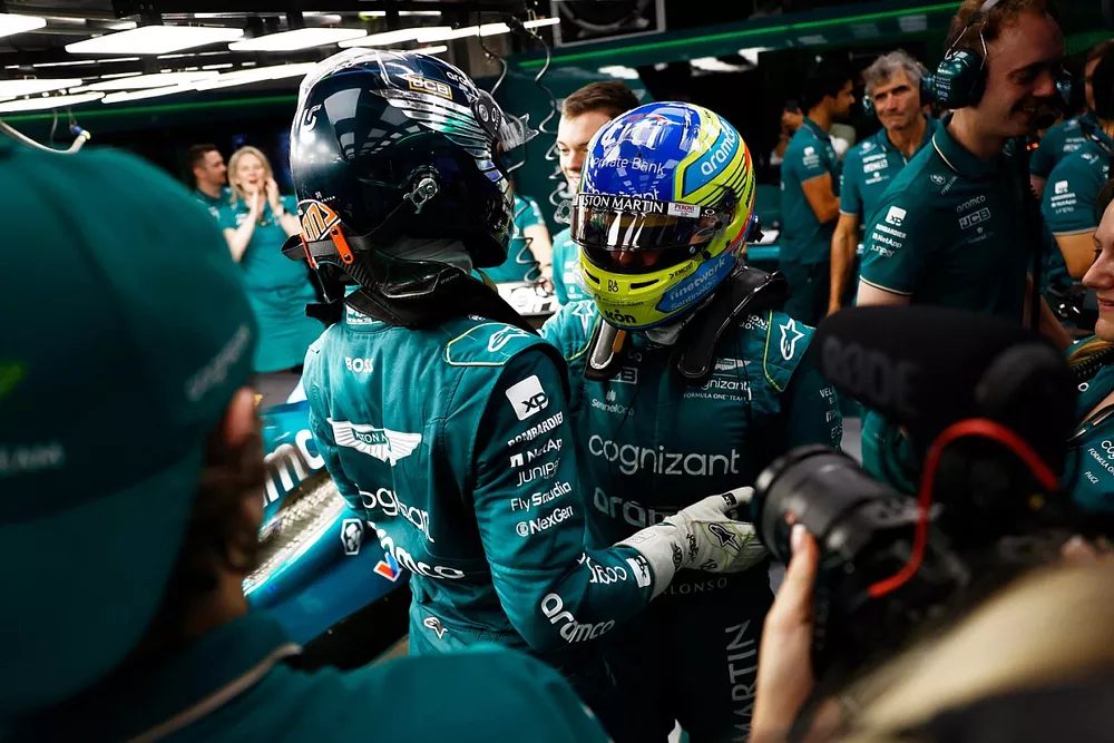 Lance Stroll, Aston Martin F1 Team, Fernando Alonso, Aston Martin F1 Team, in the garage after Qualifying