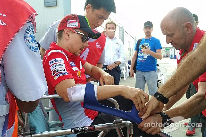 Jorge Lorenzo, Ducati Team taken to hospital after crash