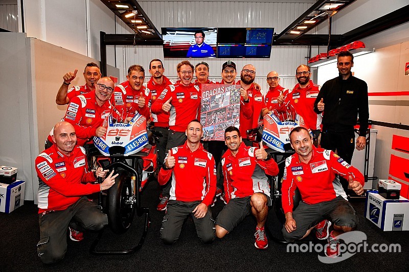 Lorenzo graba un vídeo despidiéndose de Ducati: “la retirada rondó mi cabeza”