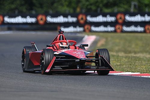 Fórmula E: Jake Dennis se lleva la pole en el ePrix de Portland