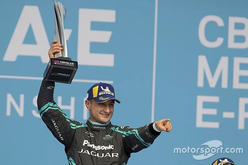 Podio: ganador Mitch Evans, Jaguar Racing, Jaguar I-Type 4