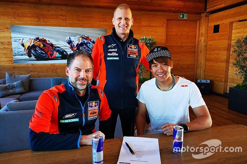 Jens Hainbach, Aki Ajo ,Tetsuta Nagashima