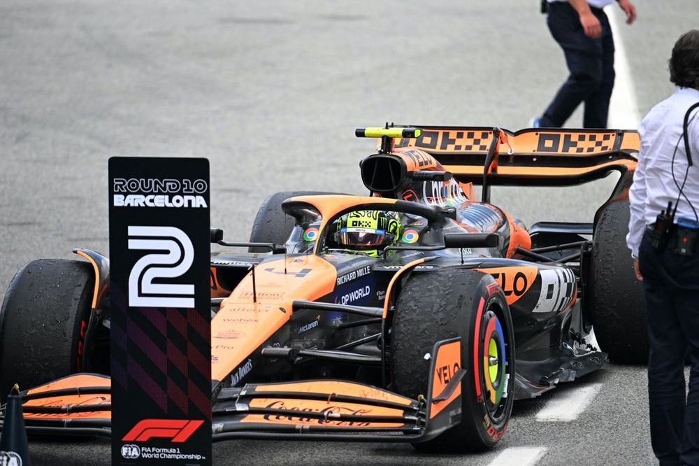 Lando Norris, McLaren MCL38 llega a Parc Ferme