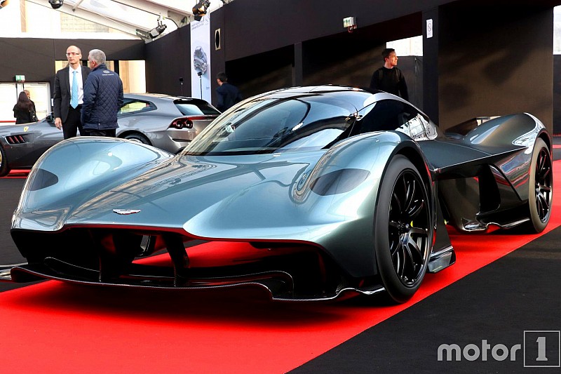 L'Aston Martin d'Adrian Newey exposée à Paris !