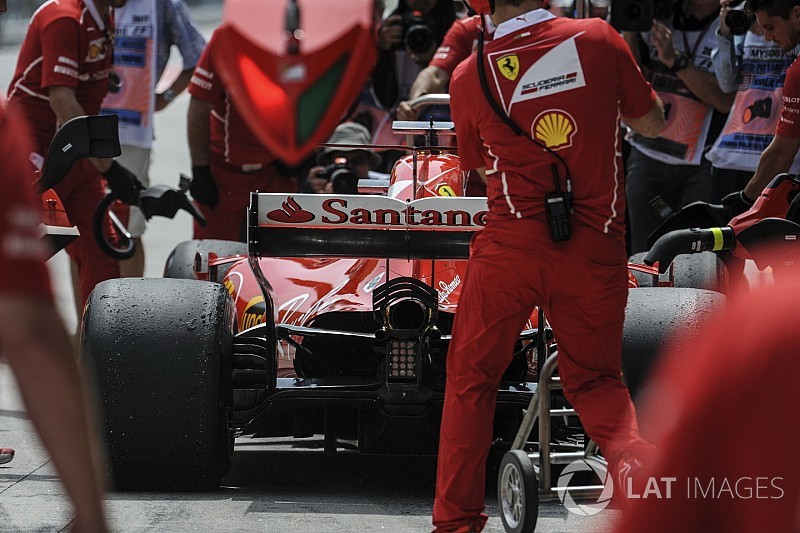 Ferrari замінила Феттелю двигун перед гонкою