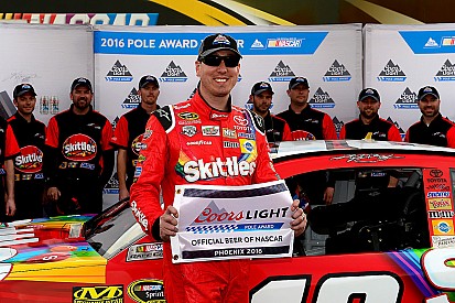 Kyle Busch holt die Phoenix-Pole – Crash von Jimmie Johnson