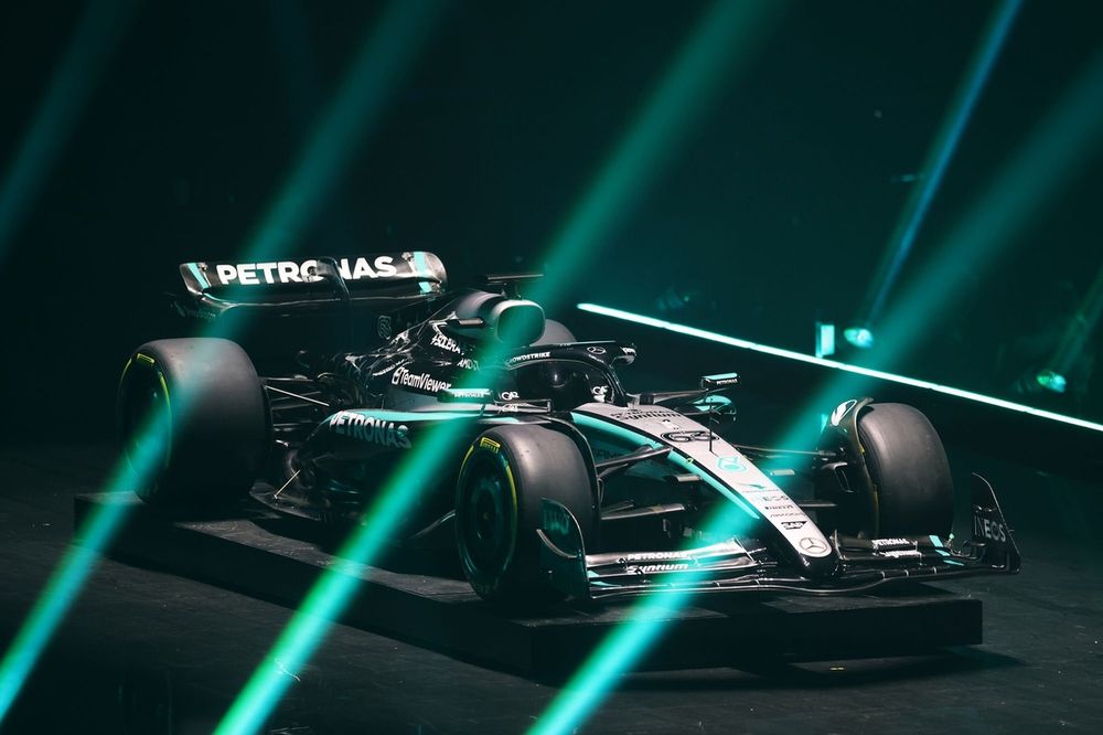 Mercedes F1 W16