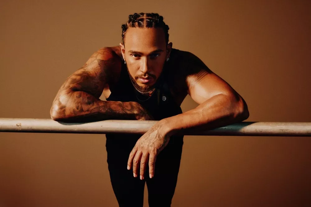 لويس هاميلتون Lululemon 4