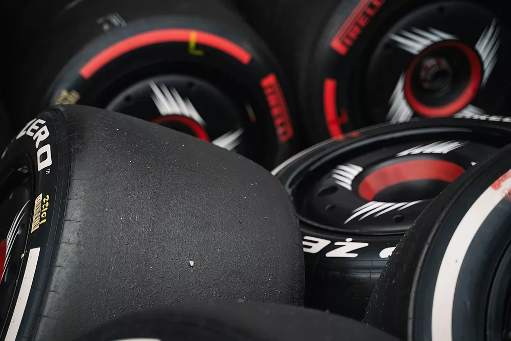 Des pneus Pirelli
