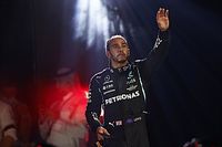 Hamilton perderá 10 posições no grid de Abu Dhabi caso receba mais uma reprimenda; saiba o porquê