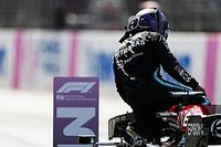 F1: Hamilton diz que passar carros em &uacute;ltima volta lhe "custou caro"