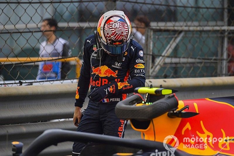 Pierre Gasly, Red Bull Racing, in Parc Ferme after the race