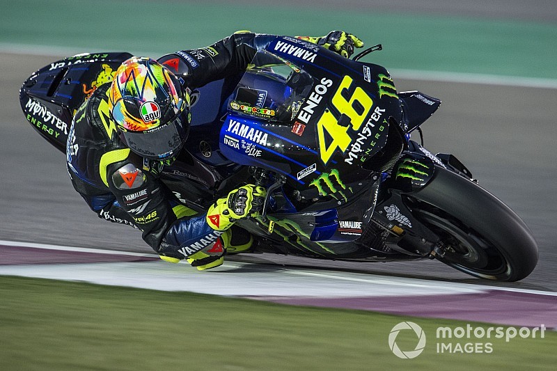 Росси показал лучшее время в первой тренировке нового сезона MotoGP